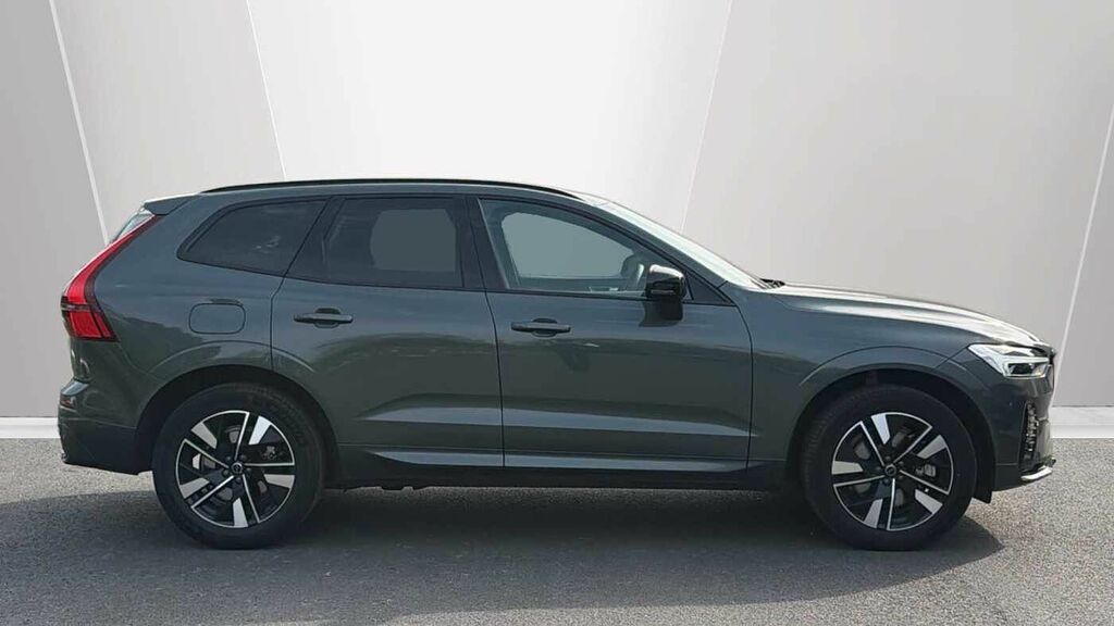 Volvo XC60 B5 P Awd Plus Dark #3
