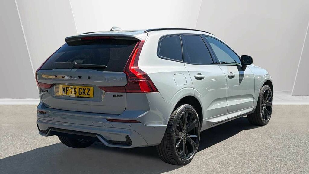 Volvo XC60 B5 P Awd Black Edition Plus Grey #2