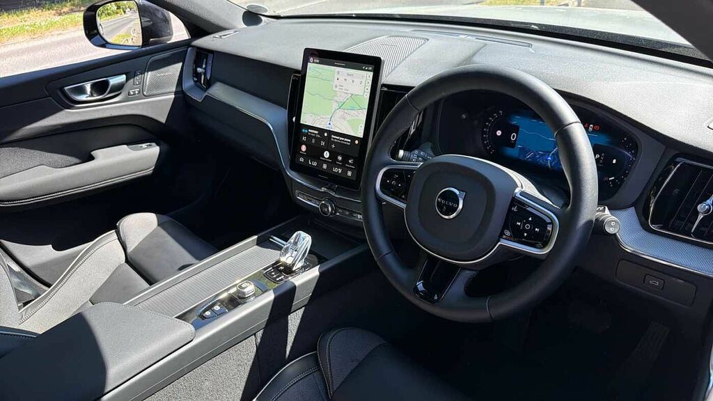 Volvo XC60 B5 P Awd Black Edition Plus Grey #4