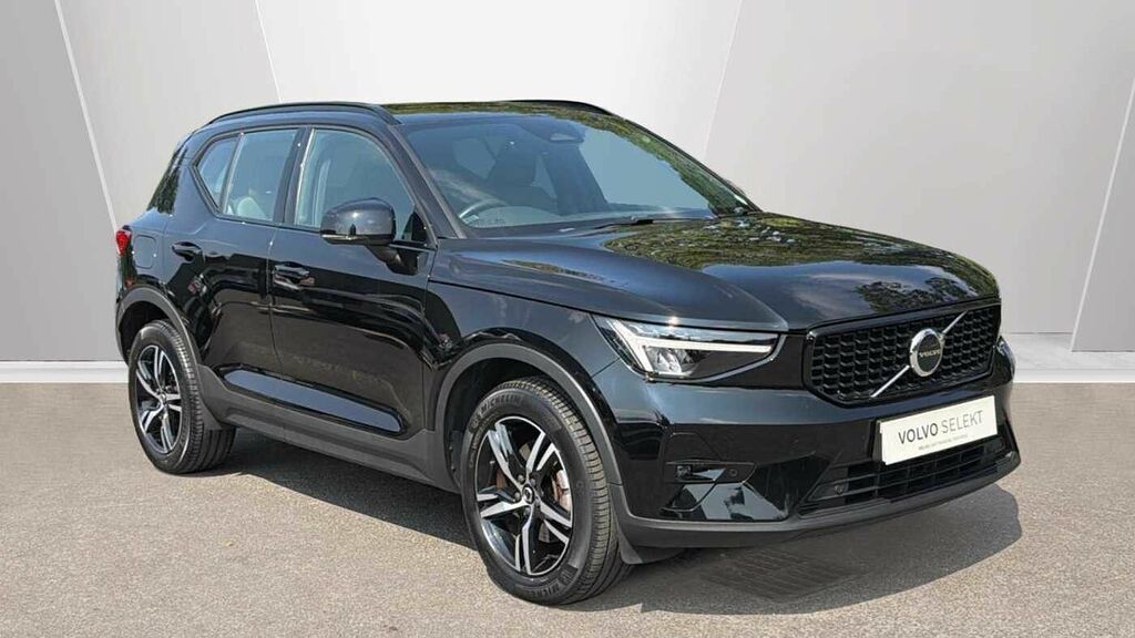 Volvo XC40 B4 P Awd Plus Dark Black