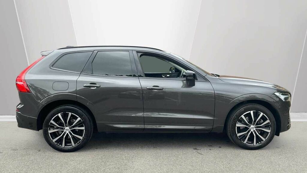 Volvo XC60 2.0 B5p Plus Dark Awd Geartronic Grey #3