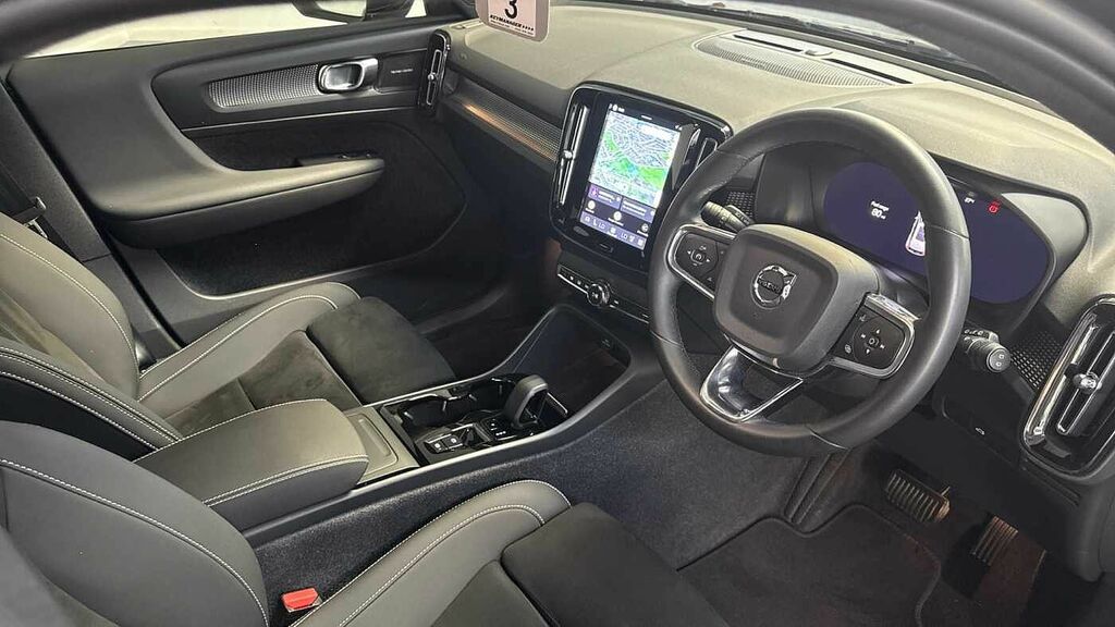 Volvo XC40 Ultimate, B4 Mild Hybrid, Dark GJ73LNV Black #4