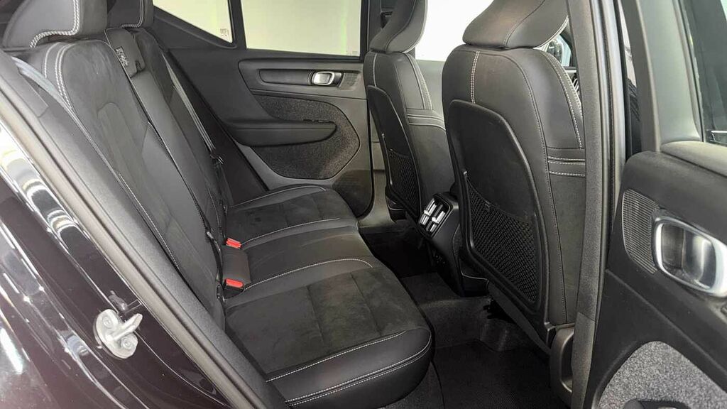 Volvo XC40 Ultimate, B4 Mild Hybrid, Dark GJ73LNV Black #6