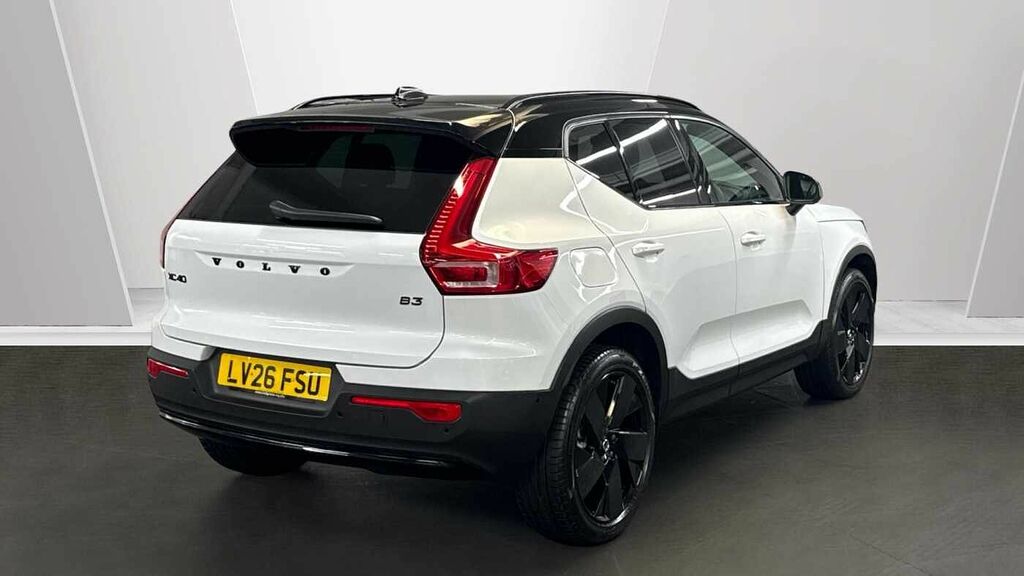 Volvo XC40 Black Edition Ultra, B3 Mild Hybrid, LV26FSU White #2
