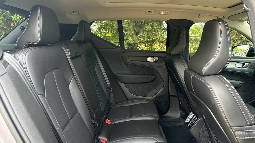 Volvo XC40 Ultra, B3 Mild Hybrid, Dark LG26FTU Silver #6