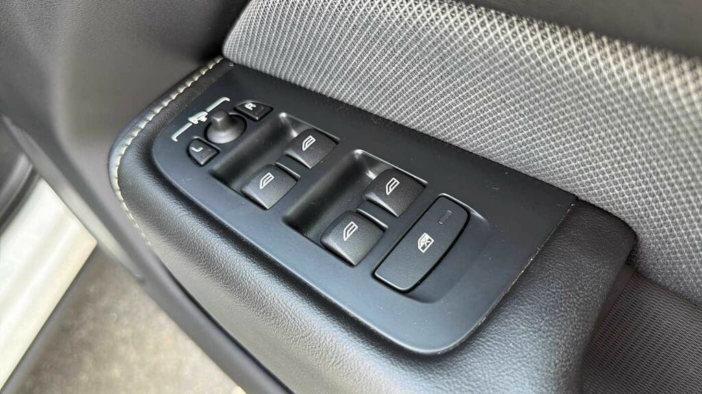 Volvo XC60 R-design, B5 Mild Hybrid Grey #22