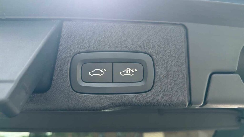 Volvo XC60 R-design, B5 Mild Hybrid Grey #31