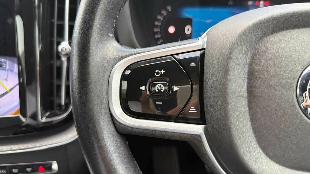 Volvo XC60 R-design, B5 Mild Hybrid Grey #19