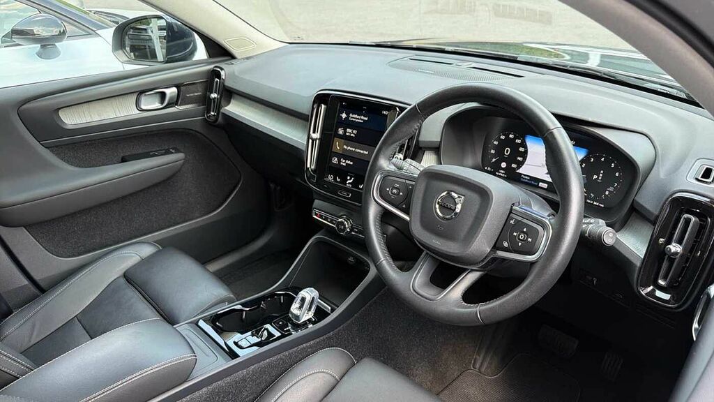 Volvo XC40 T3 Inscription Pro Blue #4