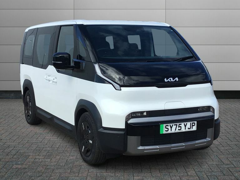 Kia PV5 120Kw Essential Long Range 71Kwh Estate White