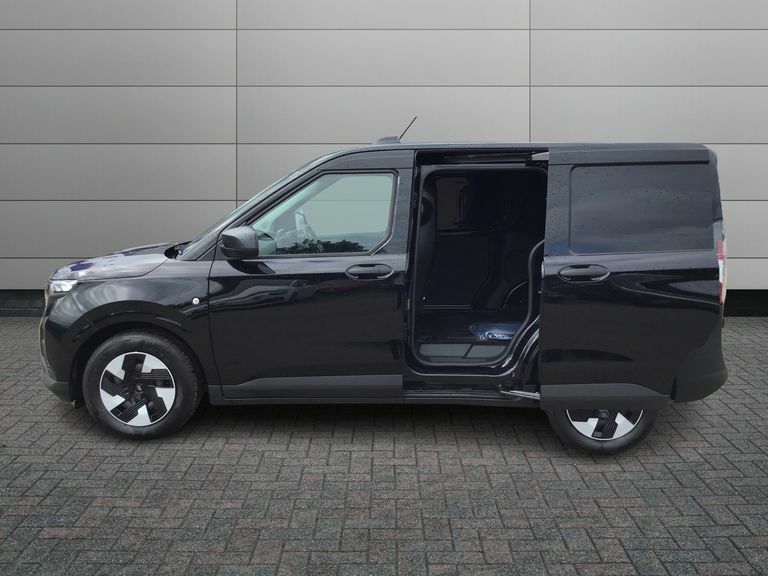 Ford Transit Courier 100Kw 46Kwh Trend Van Black #6