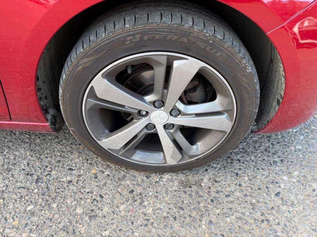 Peugeot 308 1.6 E-hdi Active Euro 5 S S Red #3