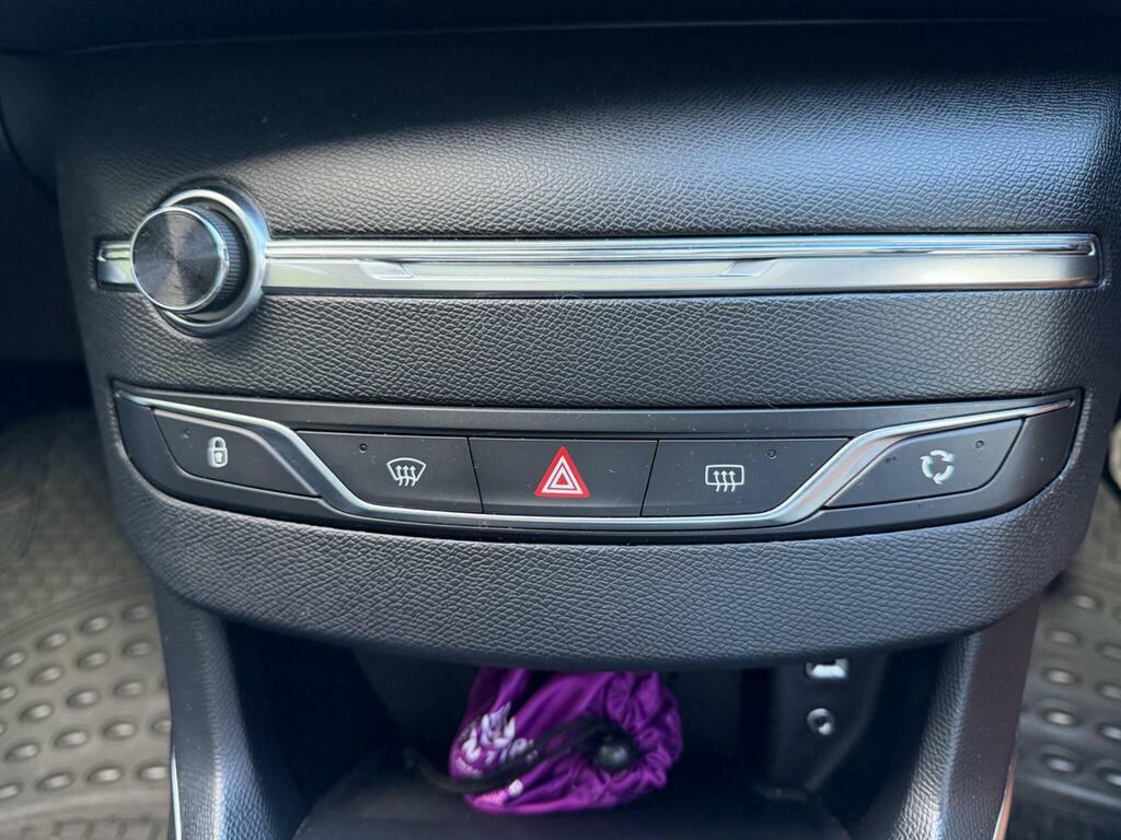 Peugeot 308 1.6 Hdi Active Red #8