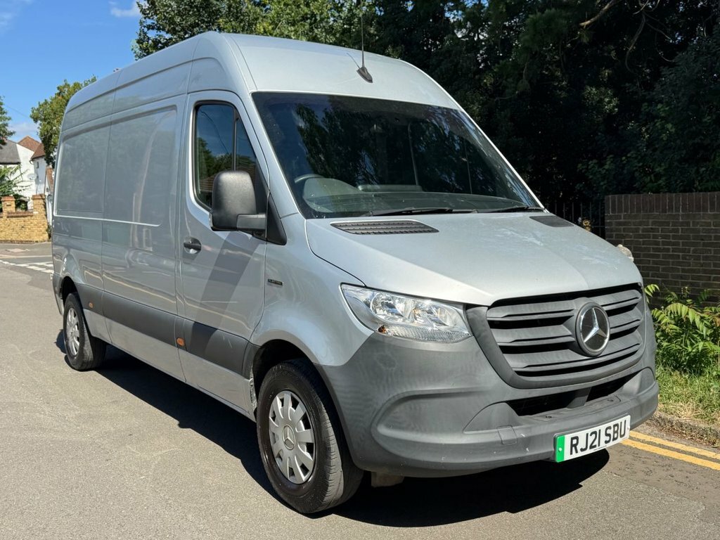 Mercedes-Benz eSprinter Mpv Silver #4