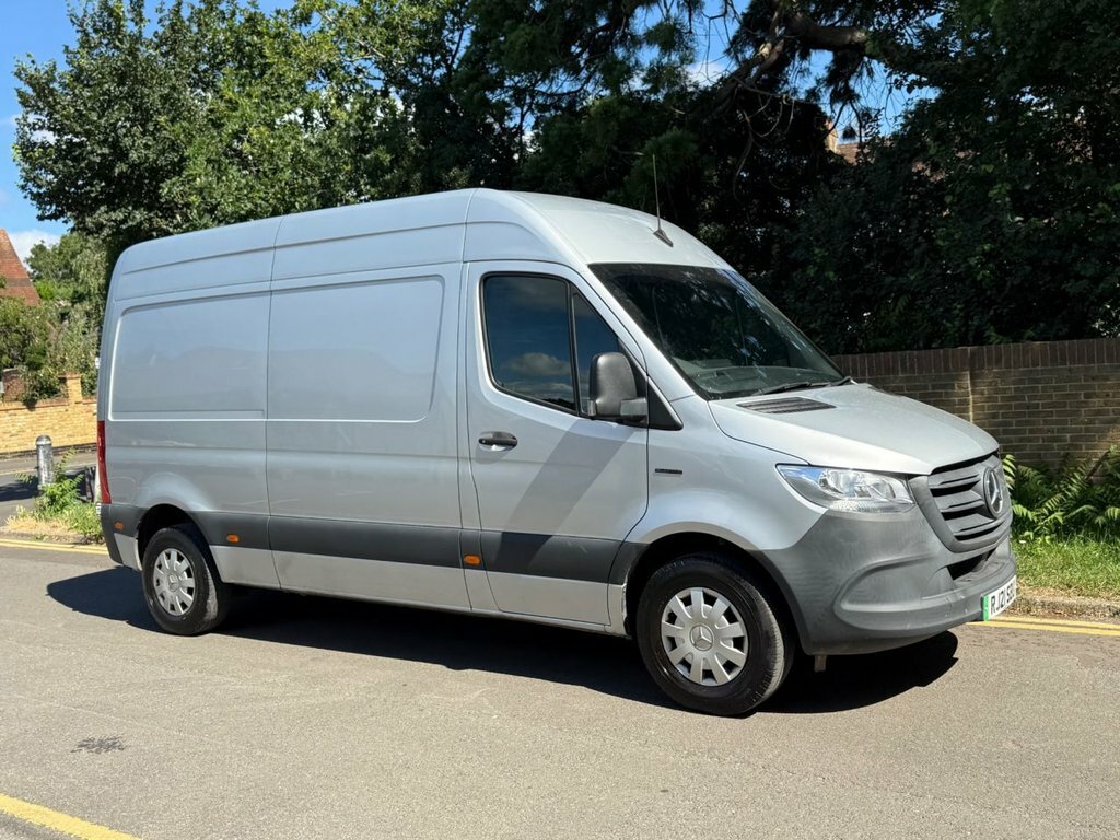 Mercedes-Benz eSprinter Mpv Silver #3