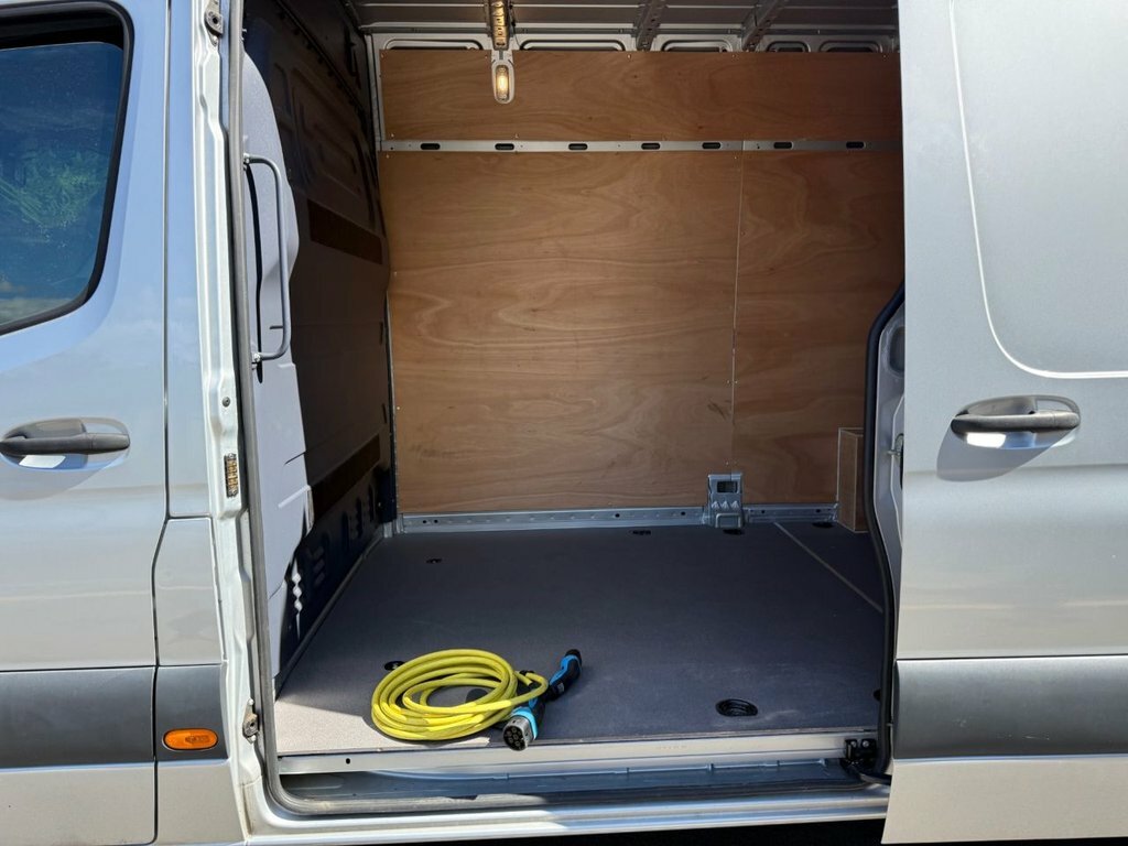 Mercedes-Benz eSprinter 85Kw 55Kwh Progressive Van 80Kw Charger  #11
