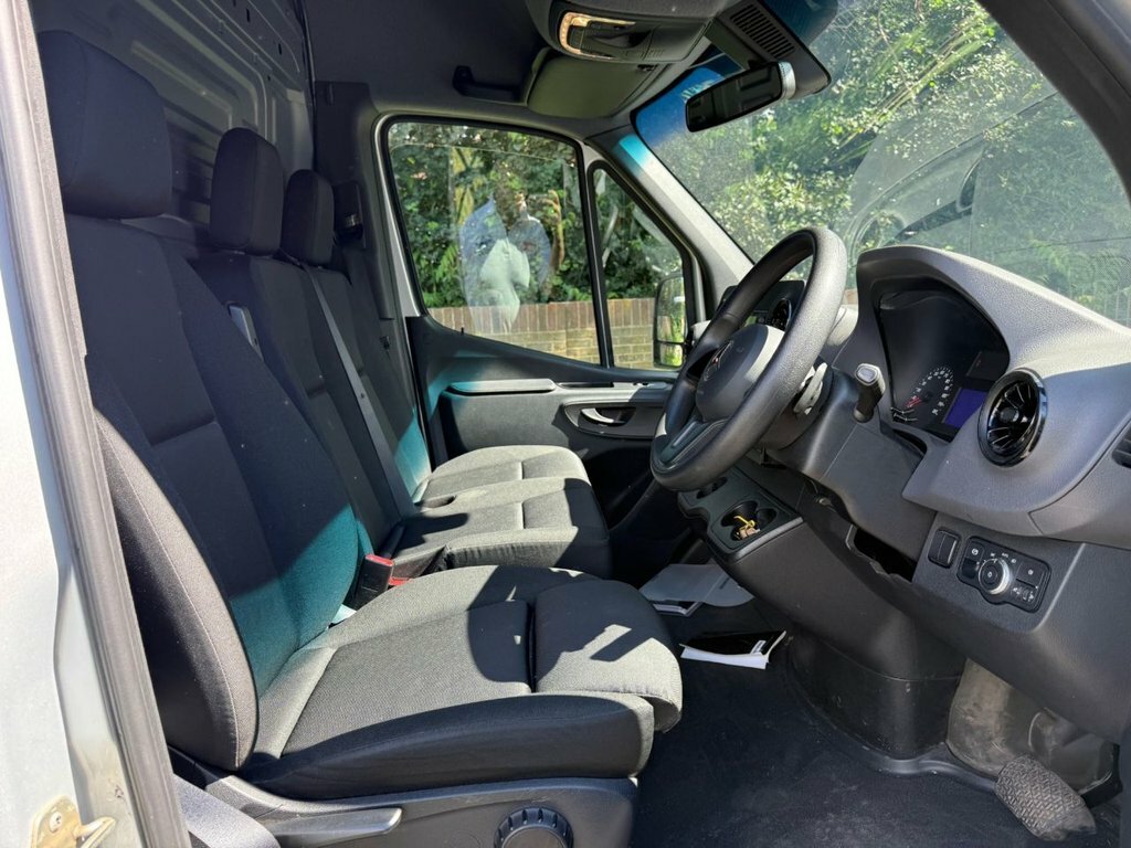 Mercedes-Benz eSprinter Mpv Silver #6