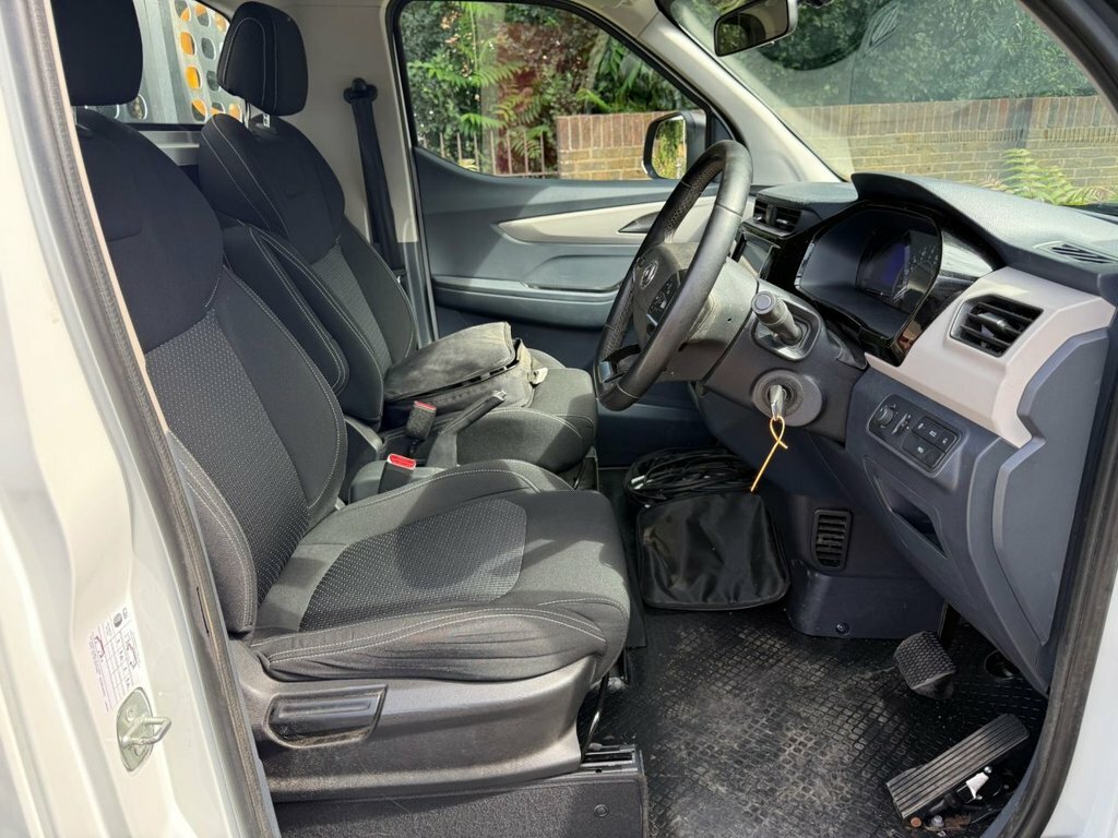 Maxus eDeliver 3 50.23Kwh Fwd L1 White #13