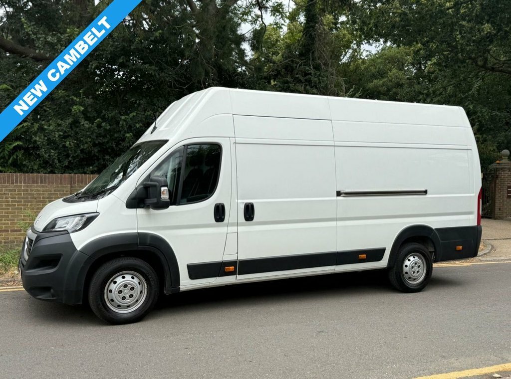 Peugeot Boxer 2.2L Professional White