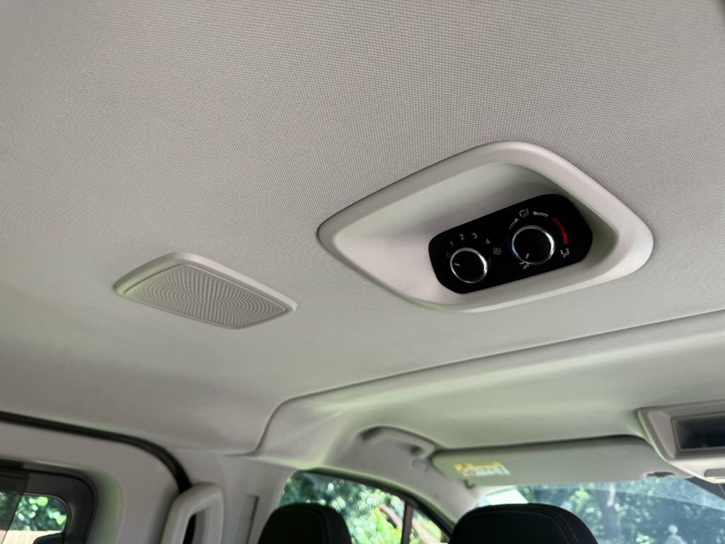 Ford Tourneo Custom 2L Titanium Silver #14