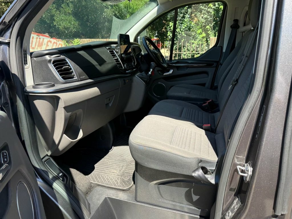 Ford Tourneo Custom 2L Titanium Silver #8