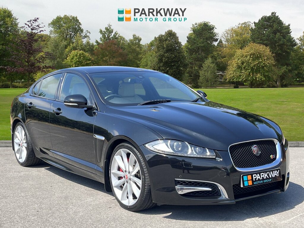 Jaguar XF Saloon Black