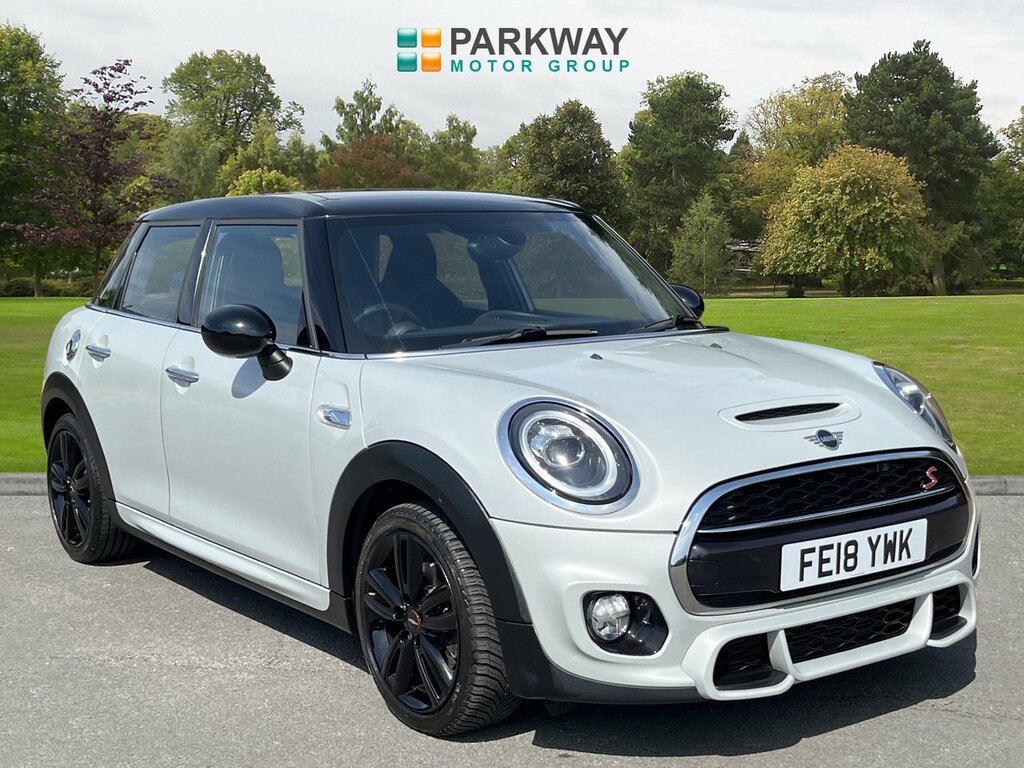 Mini Hatch Cooper S White