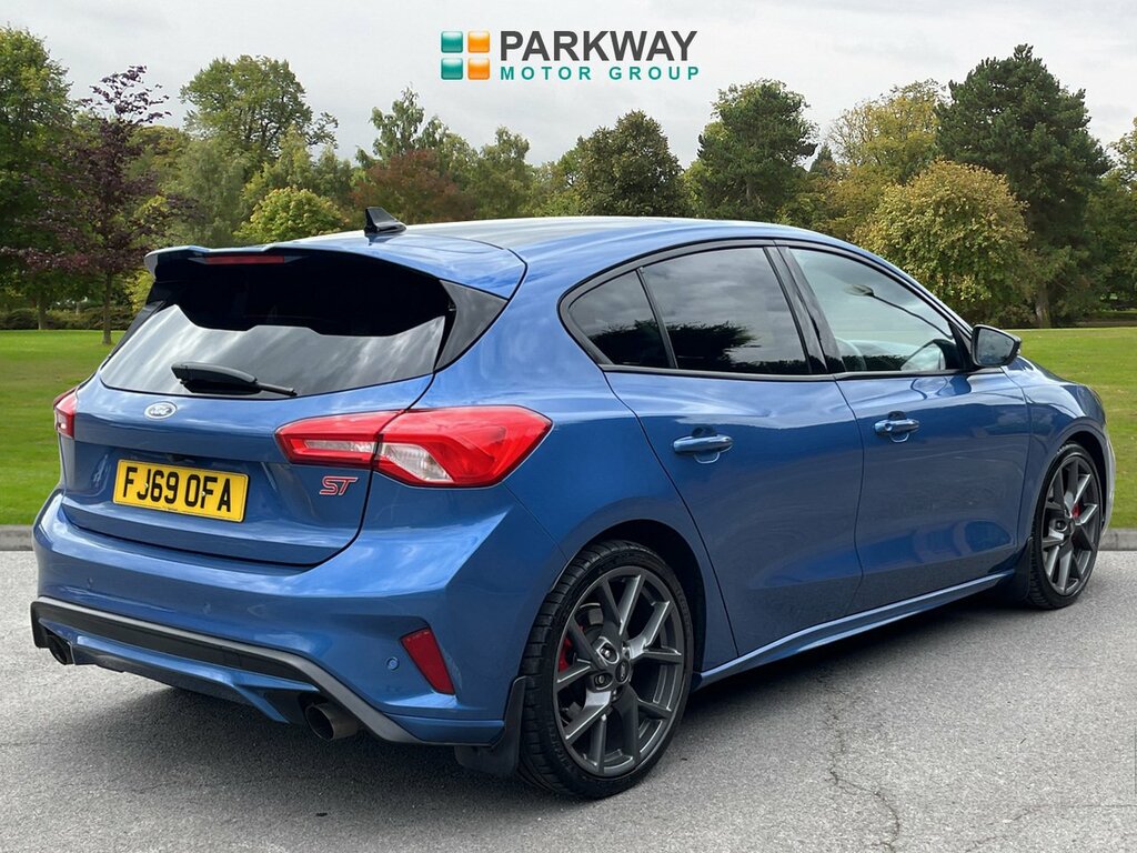 Ford Focus Hatchback FJ69OFA Blue #4