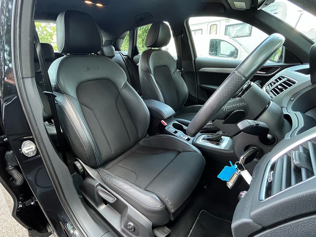 Audi Q3 Suv S29DEY Black #4
