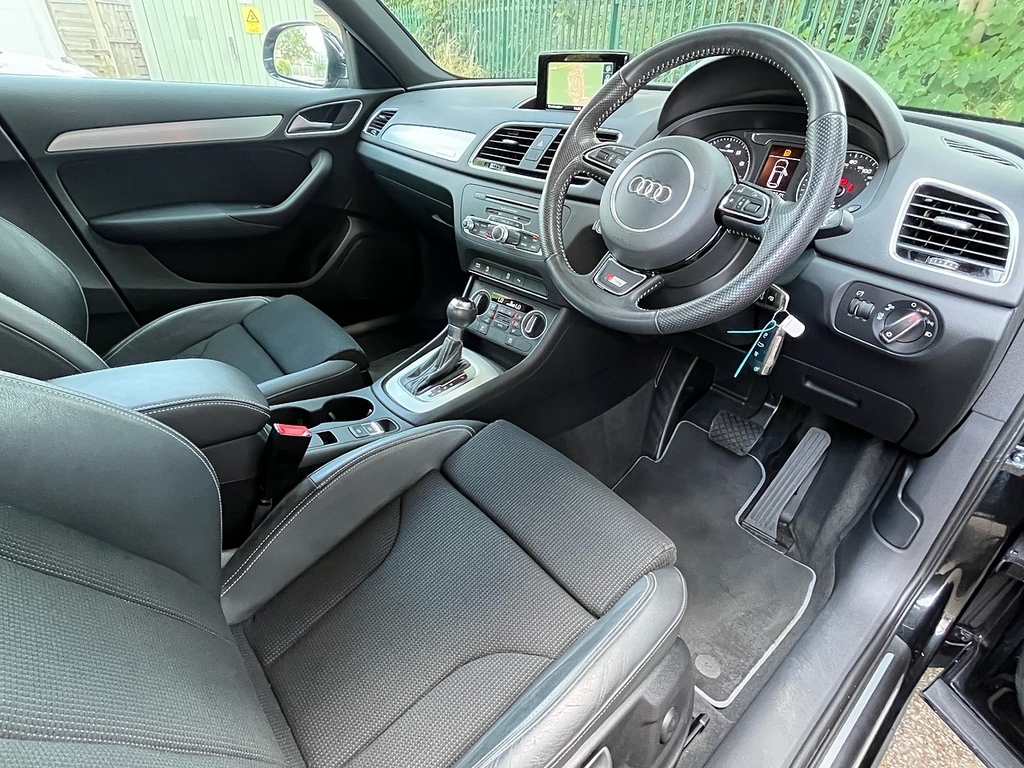 Audi Q3 Suv S29DEY Black #3