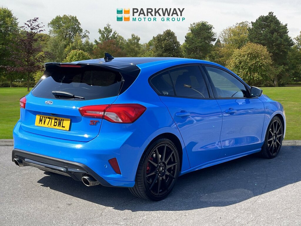 Ford Focus Hatchback MV71BWL Blue #4