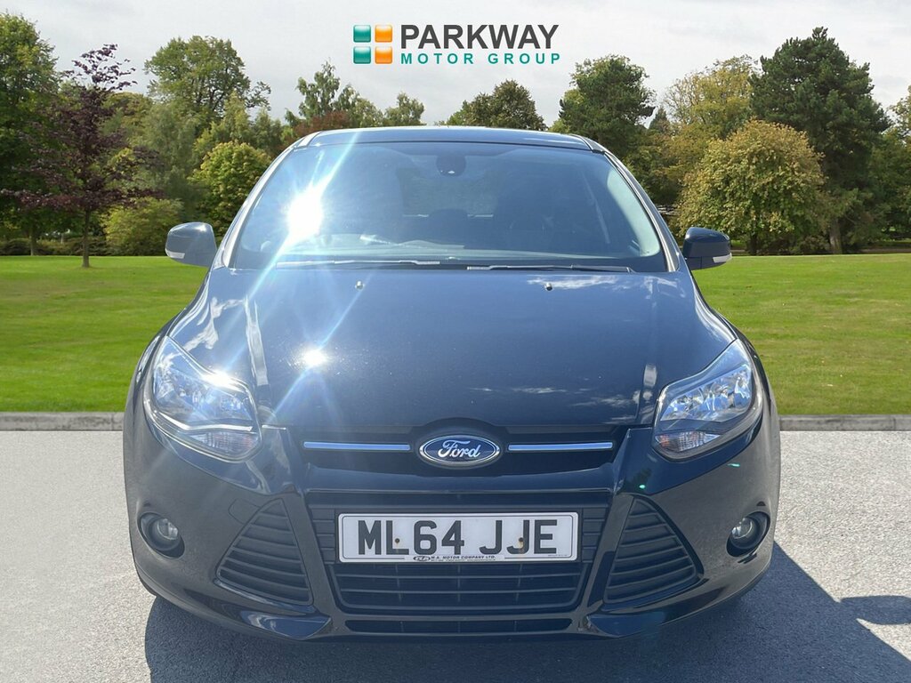 Ford Focus Hatchback Black #2