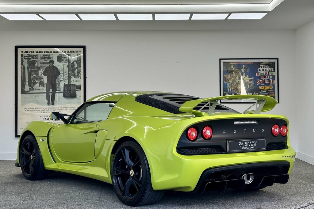 Lotus Exige Sport 350 Coupe Man Green #2