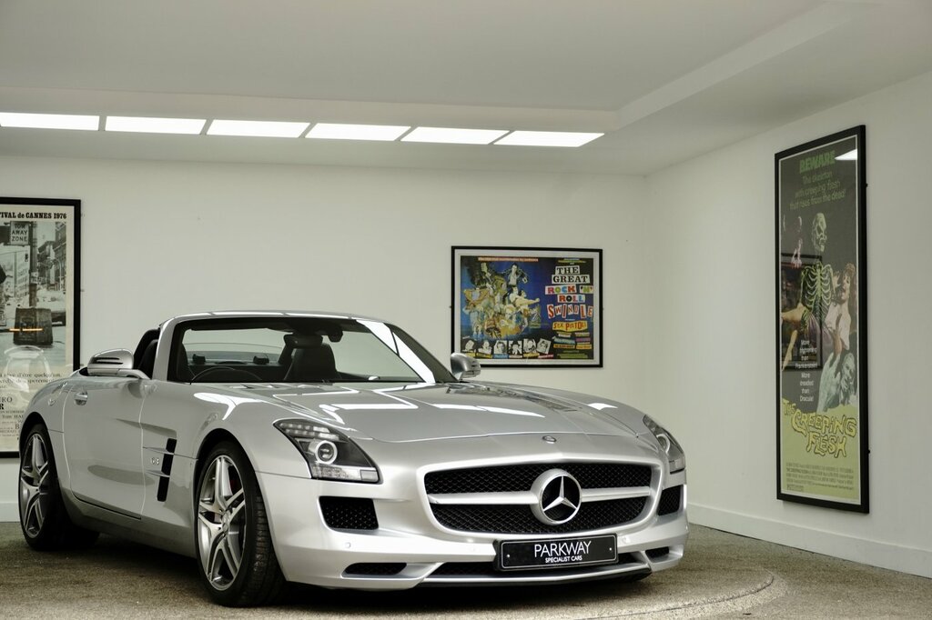 Mercedes-Benz SLS 6.3 Roadster Silver