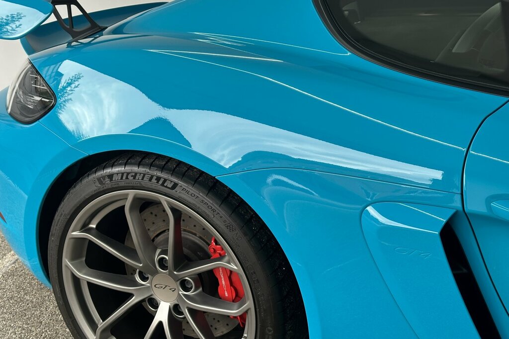 Porsche Cayman Cayman Gt4 White #8