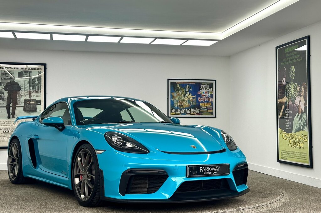 Porsche Cayman Cayman Gt4 White #16