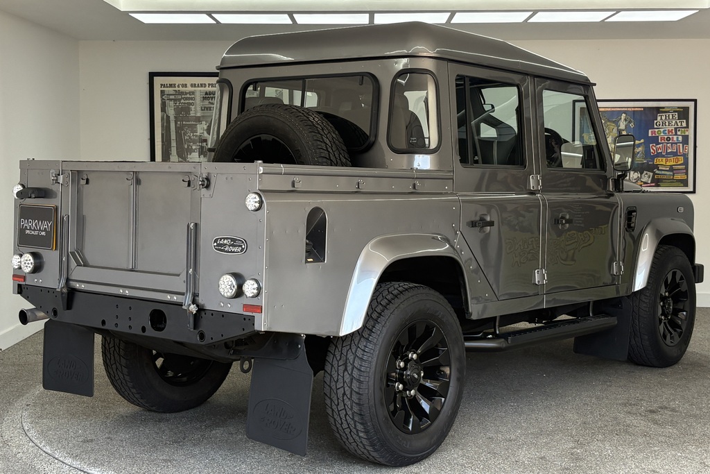 Land Rover Defender 110 Suv Grey #4