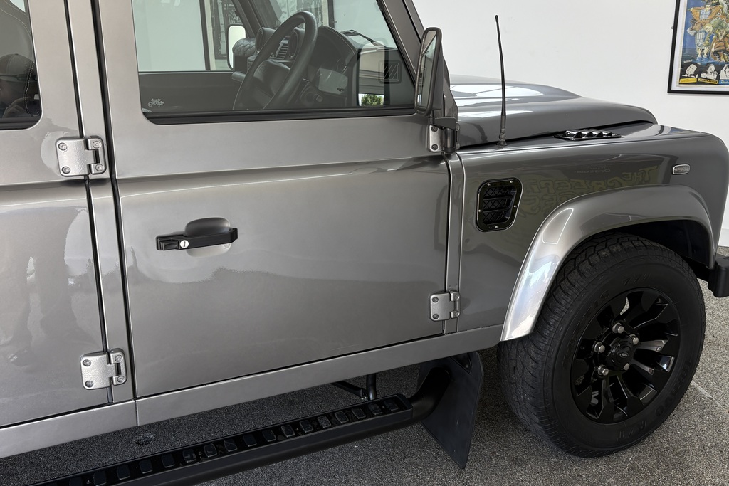 Land Rover Defender 110 Suv Grey #9