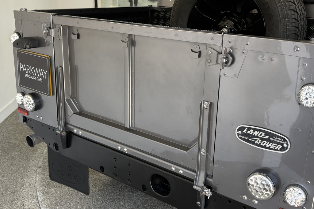 Land Rover Defender 110 Suv Grey #17