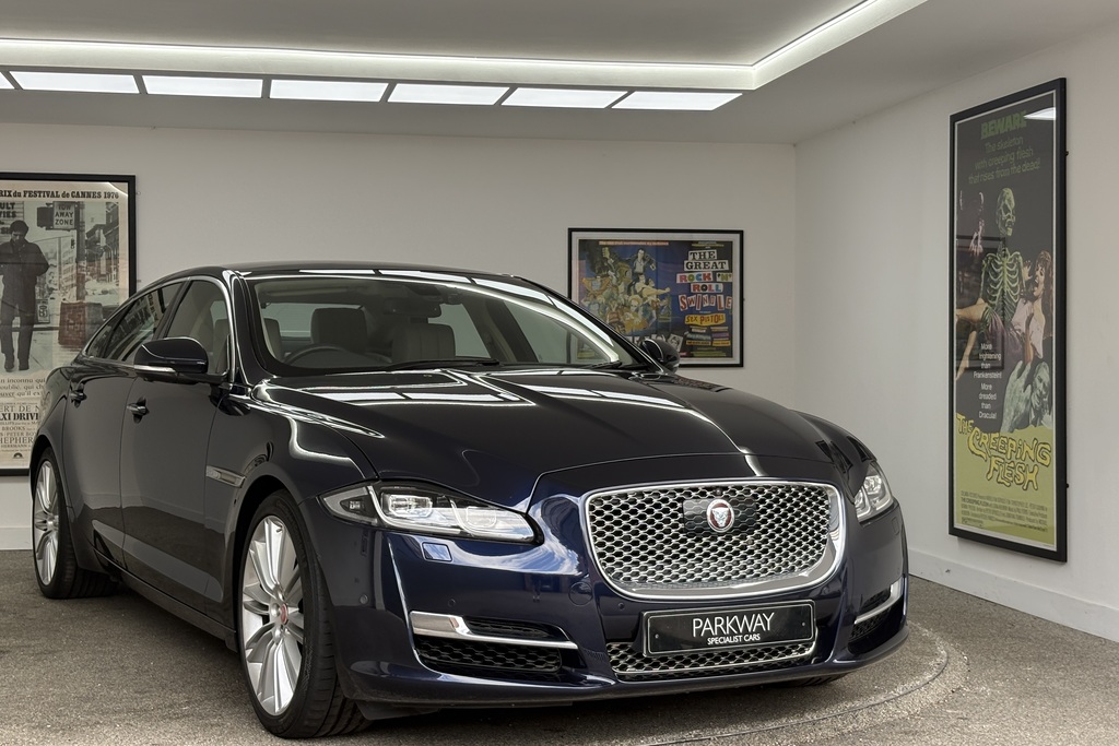 Jaguar XJ 3.0D Portfolio Blue