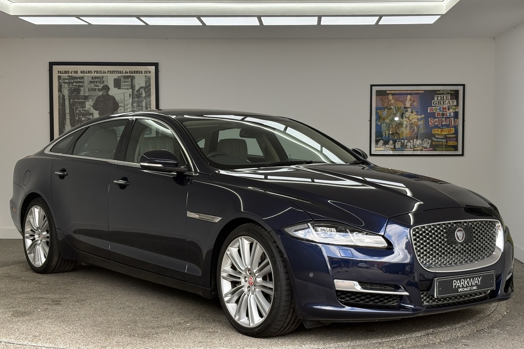Jaguar XJ 3.0D Portfolio Blue #5