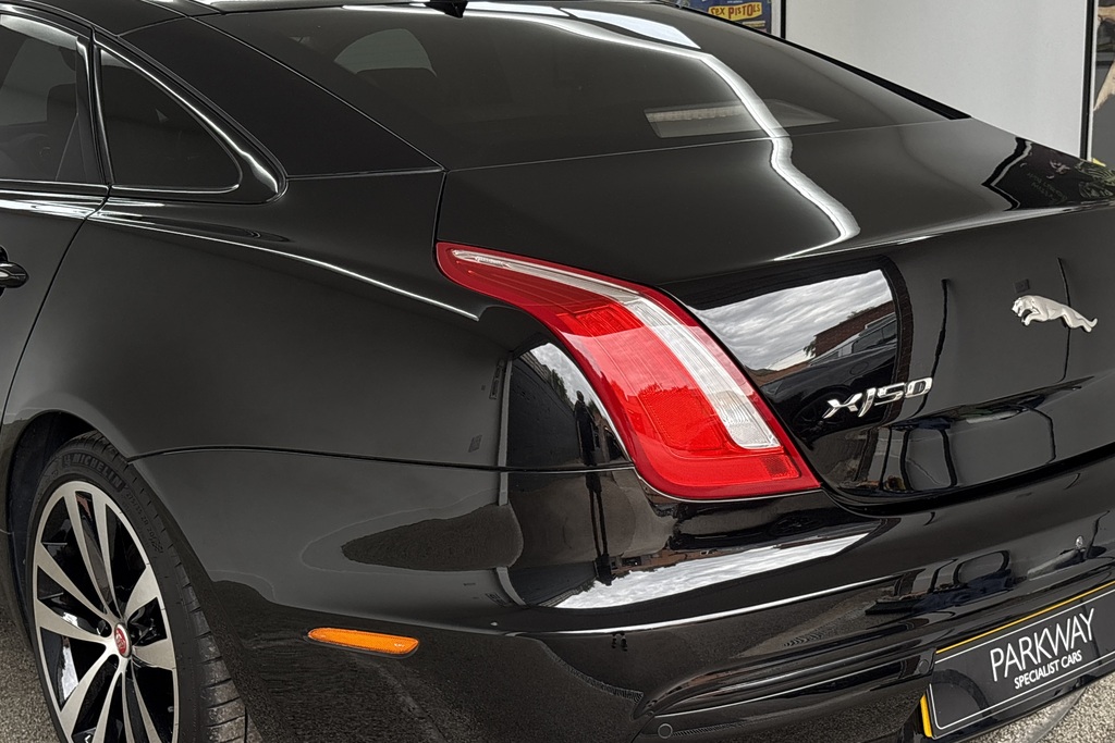 Jaguar XJ D V6 Portfolio #15