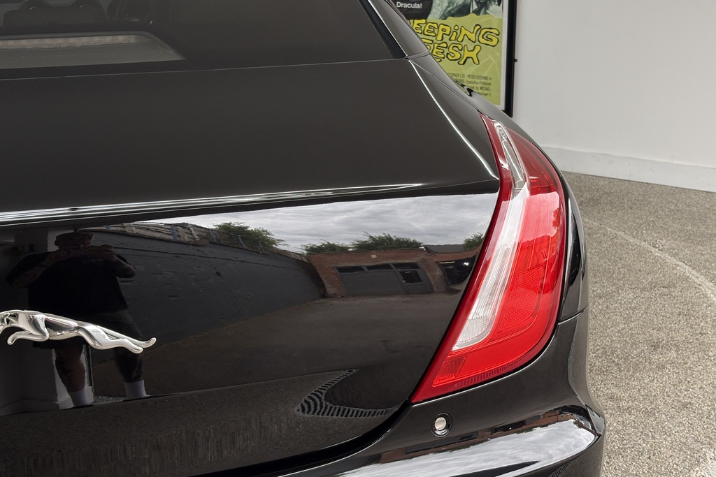 Jaguar XJ D V6 Portfolio #14