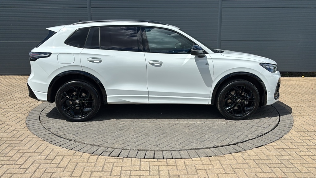 Volkswagen Tiguan 1.5 Tsi 272 Ehybrid R-line Dsg 272 Ps White #4