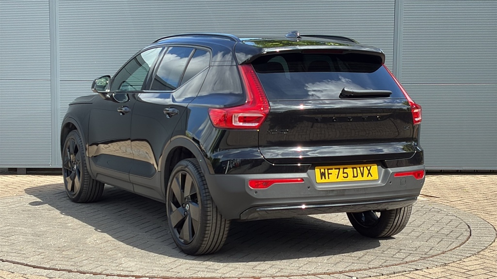 Volvo XC40 2.0 B4p Plus Black Edition 197 Ps Black #3