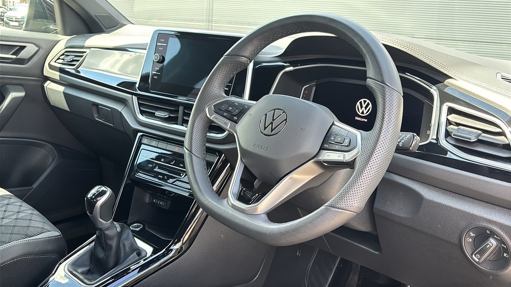 Volkswagen T-Roc 1.5 Tsi R-line 150 Ps Black #6