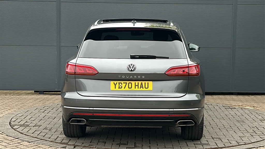 Volkswagen Touareg 3.0 V6 Tsi 4Motion Black Edition Tip White #9