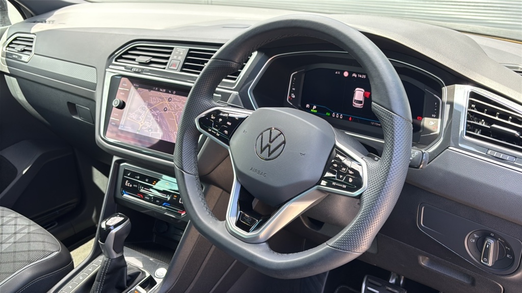 Volkswagen Tiguan 1.4 Tsi Ehybrid R-line Dsg 245 Ps Black #6