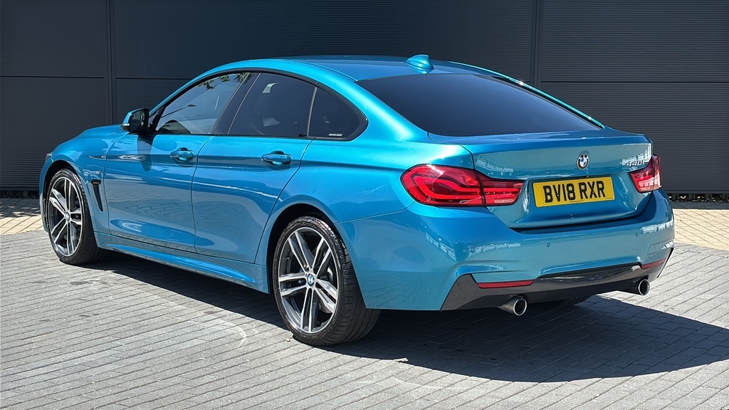 BMW 4 Series 440I M Sport Professional Media 326 Ps Blue #3