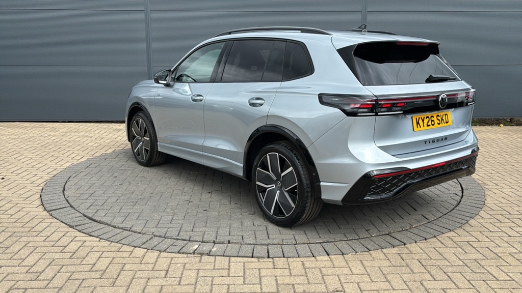 Volkswagen Tiguan 1.5 Etsi Mhev R-line Suv Hybrid Dsg Eur Silver #3